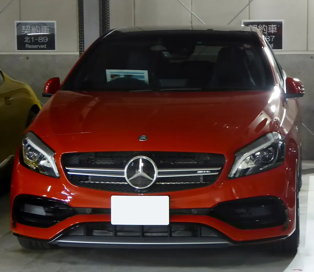 Mercedes-AMG A45 4MATIC W176 車頭